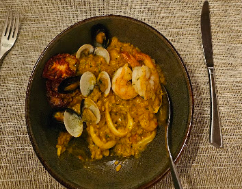 ALMA Restaurante Bar signature dishes Camarones Y Cangrejo Al Ajillo
Pesca Del Día En Chicharrón
Arroz Cremoso De Mariscos